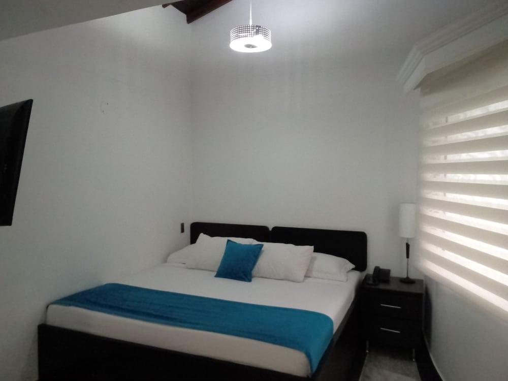 Hotel Calasanz Real Medellín Exteriör bild