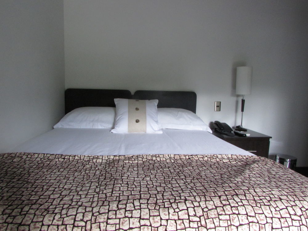 Hotel Calasanz Real Medellín Exteriör bild